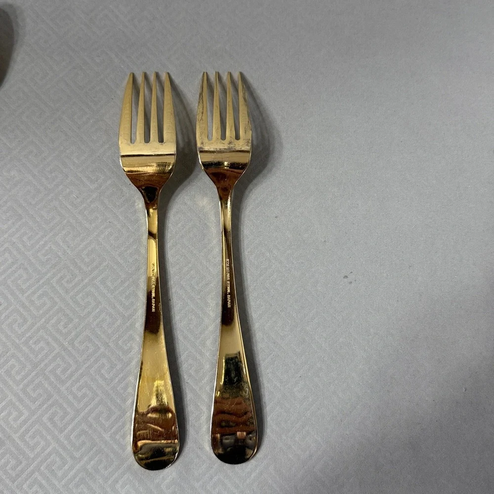 Holly Berry Gold Tone Stainless Steel Flatware 14 Pc Retired Pattern Japan